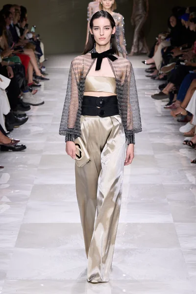 Look 74